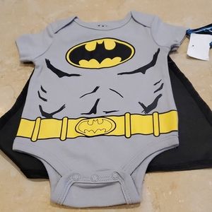 Baby onesis batman with cape  size 3 months